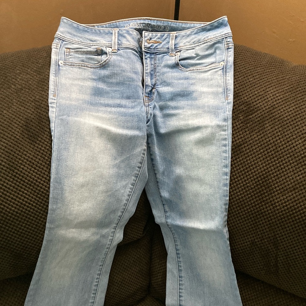 - Women’s American Eagle kick boot jean size10 short